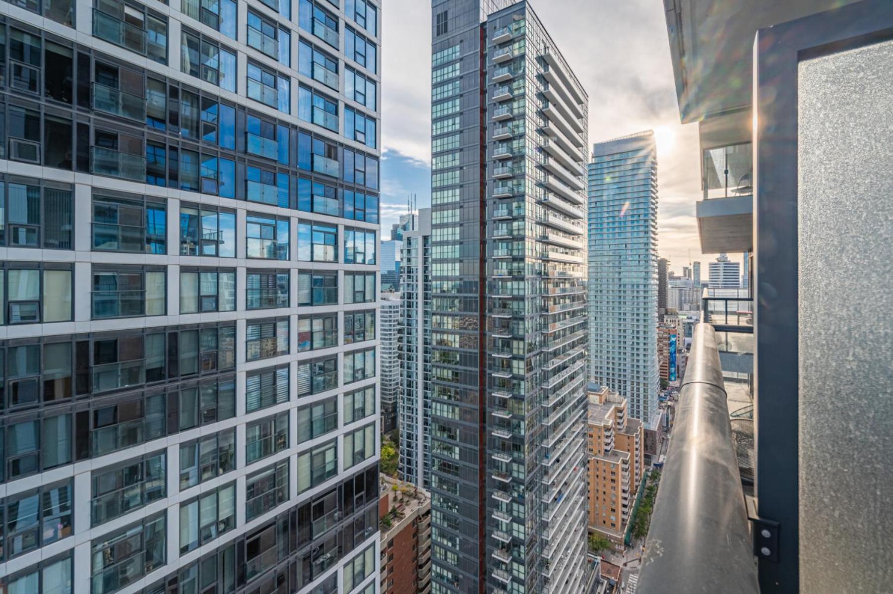 Toronto Garden Suites Buitenkant foto