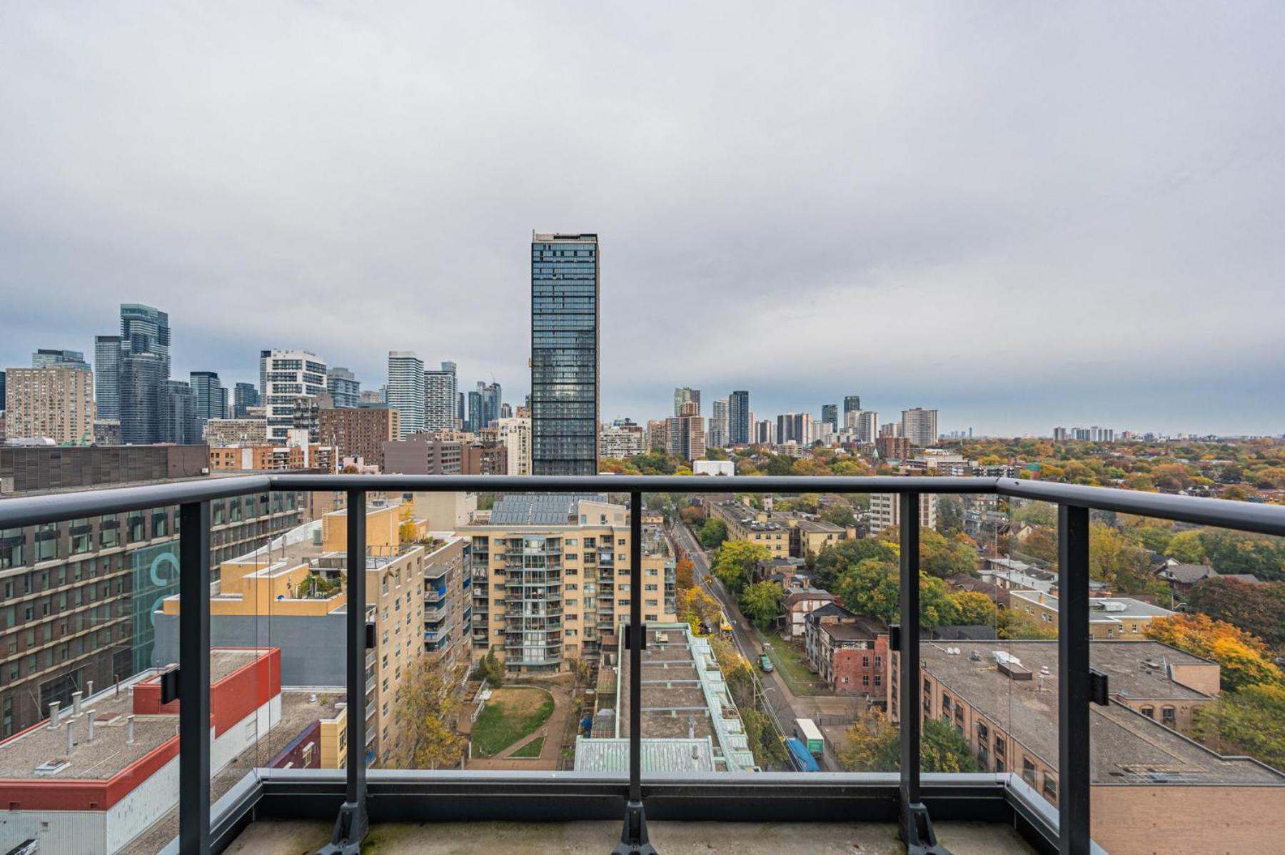 Toronto Garden Suites Buitenkant foto