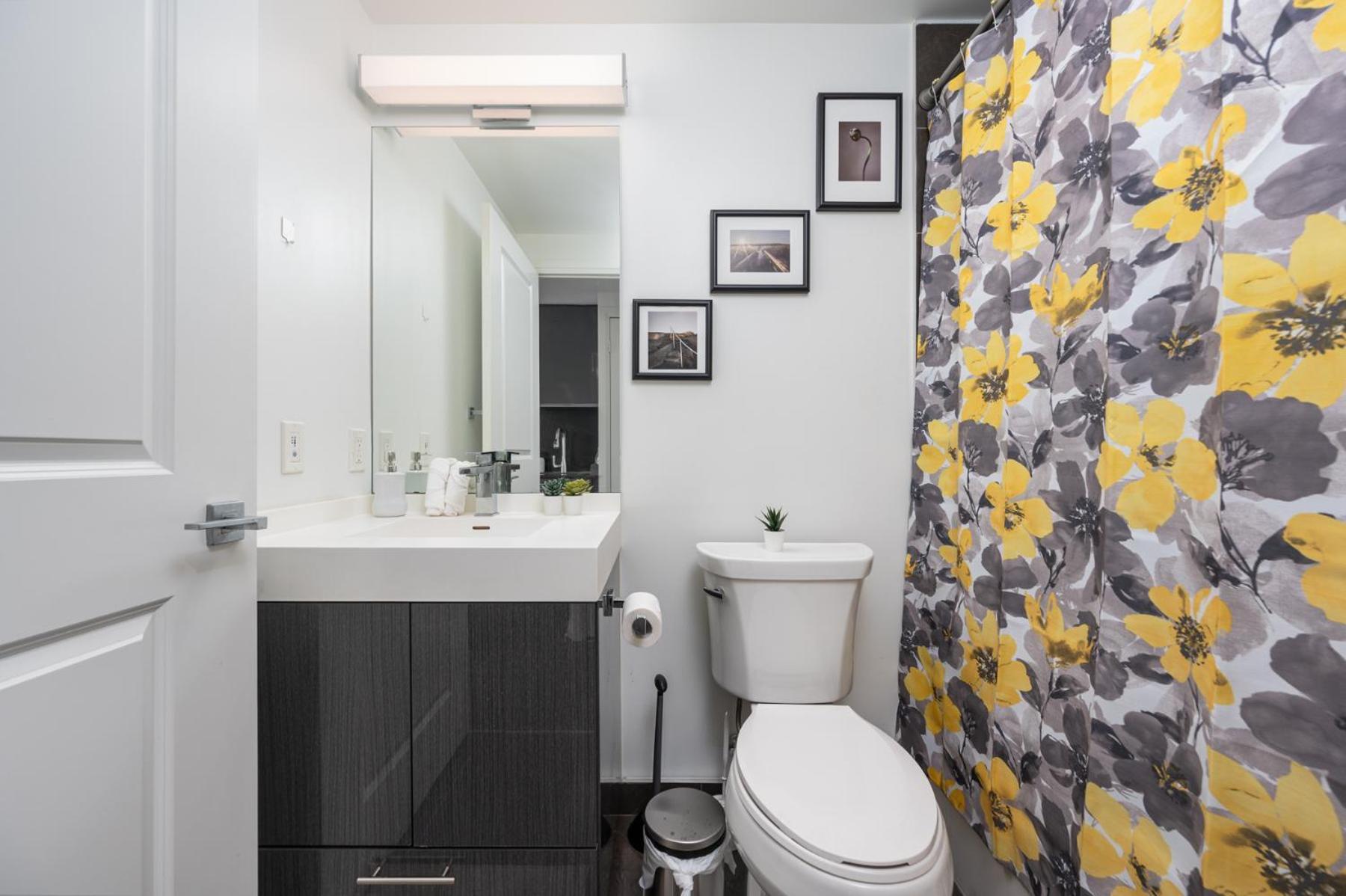 Toronto Garden Suites Buitenkant foto