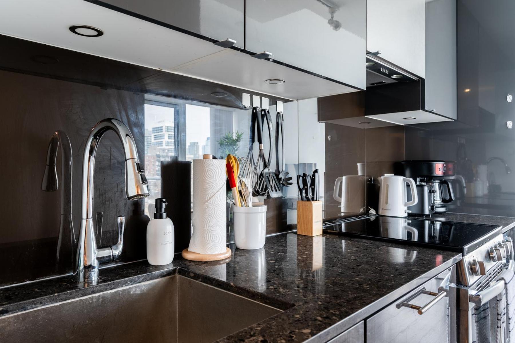Toronto Garden Suites Buitenkant foto